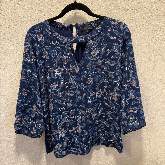 Papermoon Tops - Papermoon Navy Floral Keyhole Top with 3/4 Sleeves